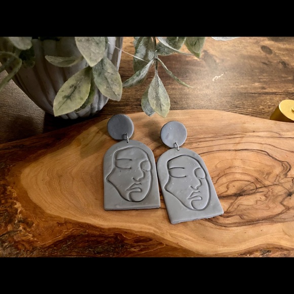 Handmade Abstract Face Clay Polymer Earrings-Grey - Picture 2 of 7